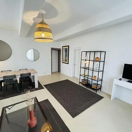 Lange Au Sourire Tournelles Cathedrale アパート ランス