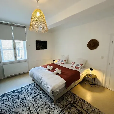 Lange Au Sourire Tournelles Cathedrale ランス