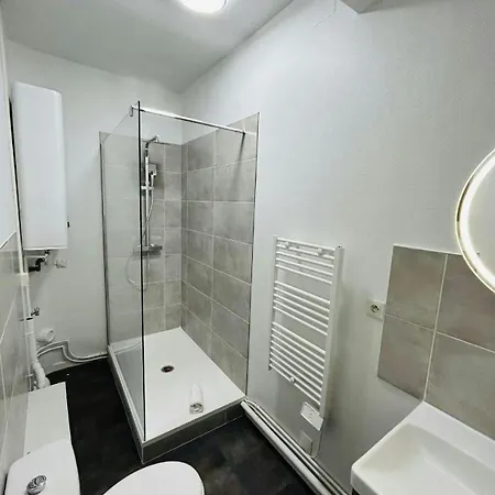 Lange Au Sourire Tournelles Cathedrale アパート